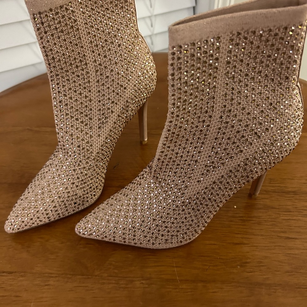 🍃Gorgeous Fitted Boot Heels🍃 (video)